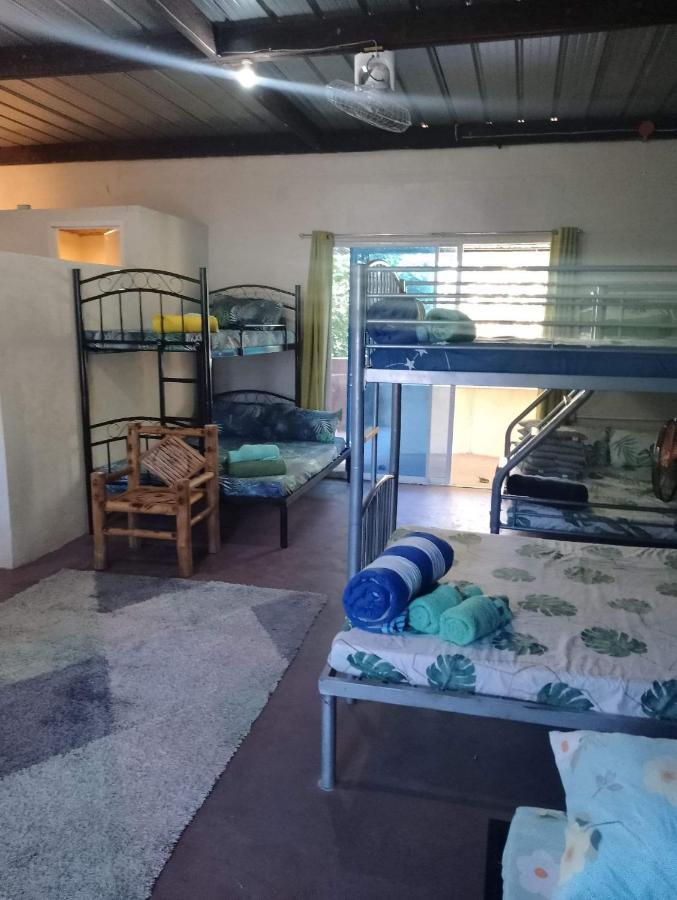 Two Crazy Monkeys Hotel Bakhawan Luaran gambar