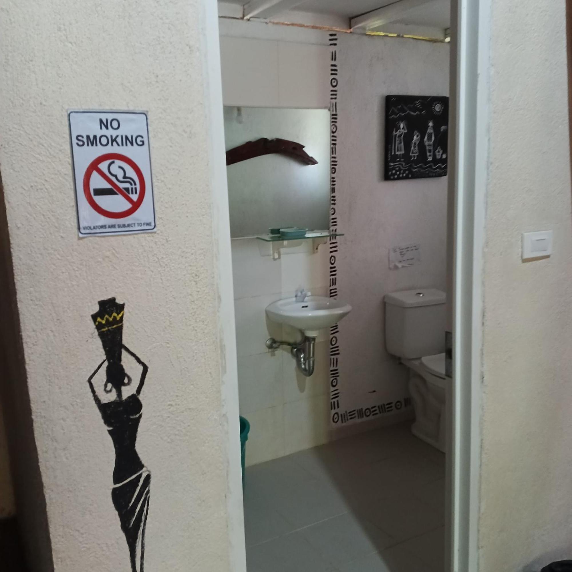 Two Crazy Monkeys Hotel Bakhawan Luaran gambar
